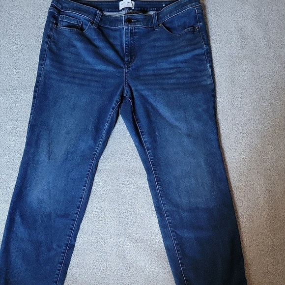 Lane Bryant Women's Mid' Rise Strainght Blue Jeans Size 18 - Picture 1 of 9